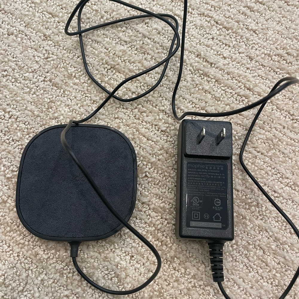 Mophie charging pad- Like new
